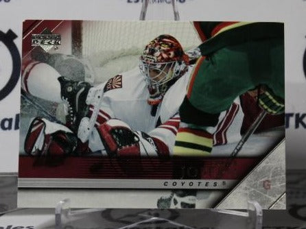 CURTIS JOSEPH  # 392 UPPER DECK 2005-06 HOCKEY NHL GOALTENDER ARIZONA COYOTES CARD