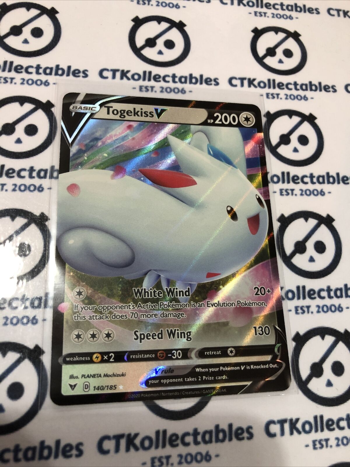 Togekiss V #140/185 Ultra Rare- Pokemon Card Vivid Voltage