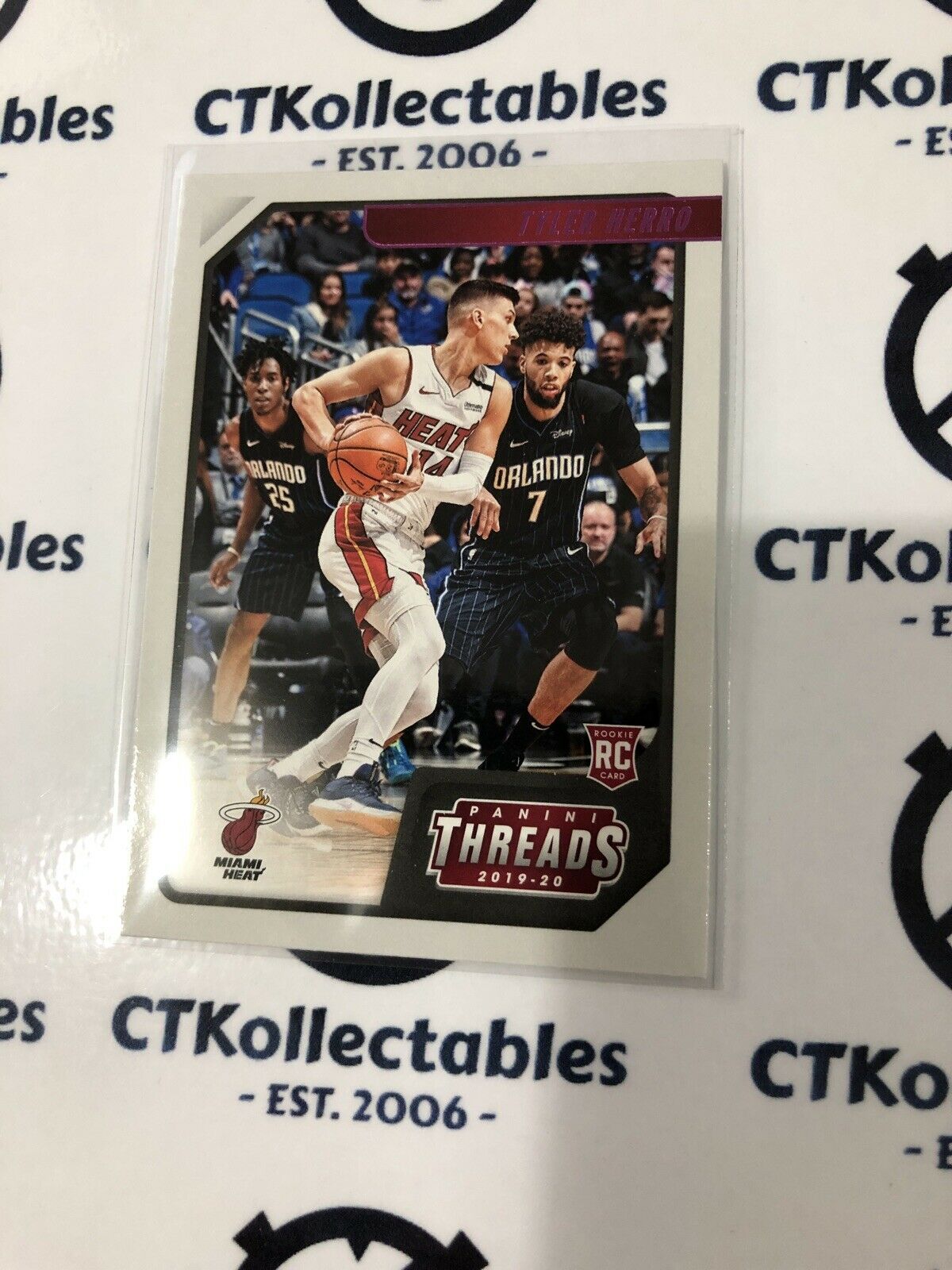 2019-20 NBA Chronicles Threads Tyler Herro Pink RC #76 Heat