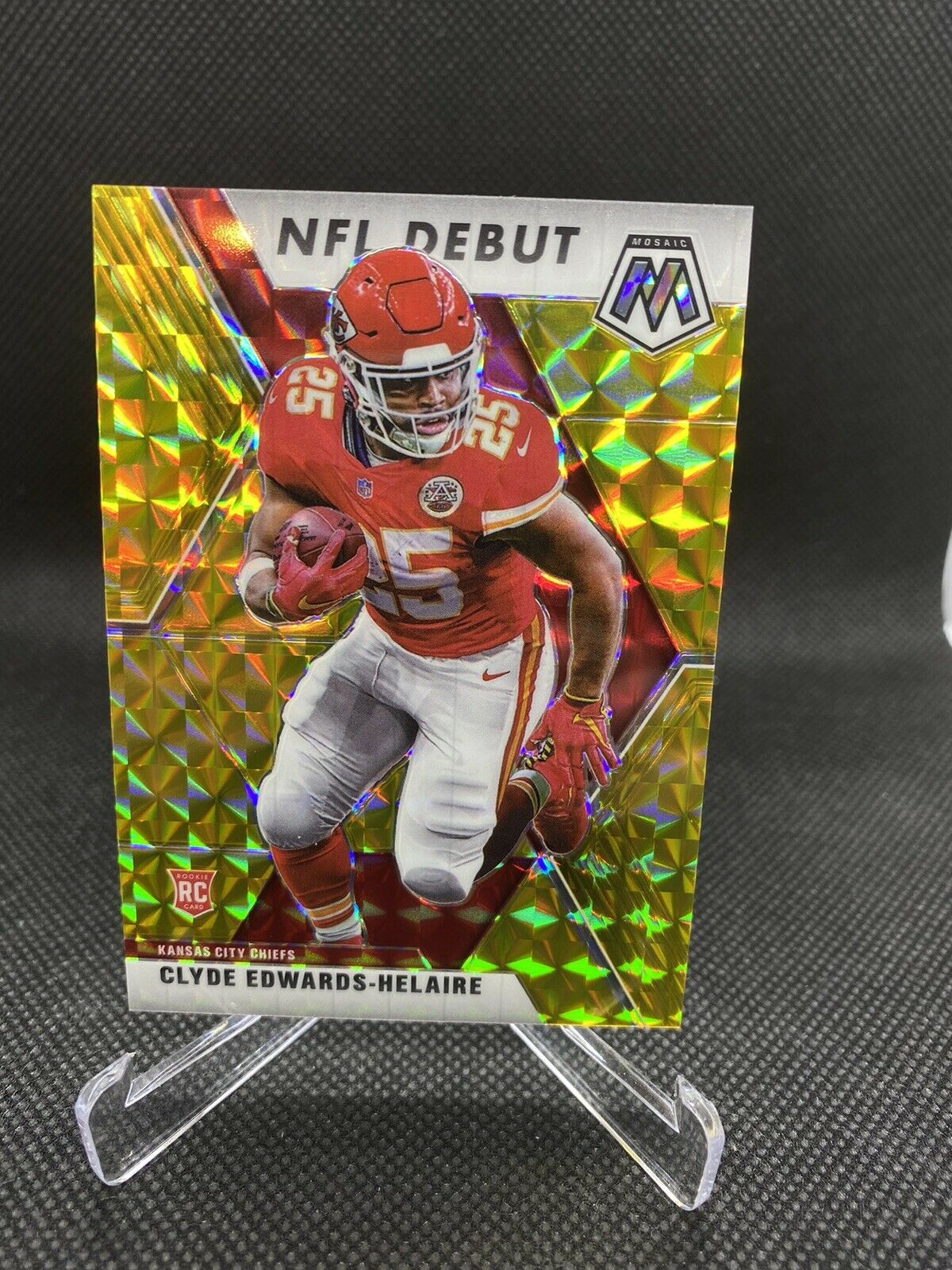 2020 NFL Mosaic Clyde Edwards Helaire NFL Debut Gold Prizm #06/10 Chiefs RC