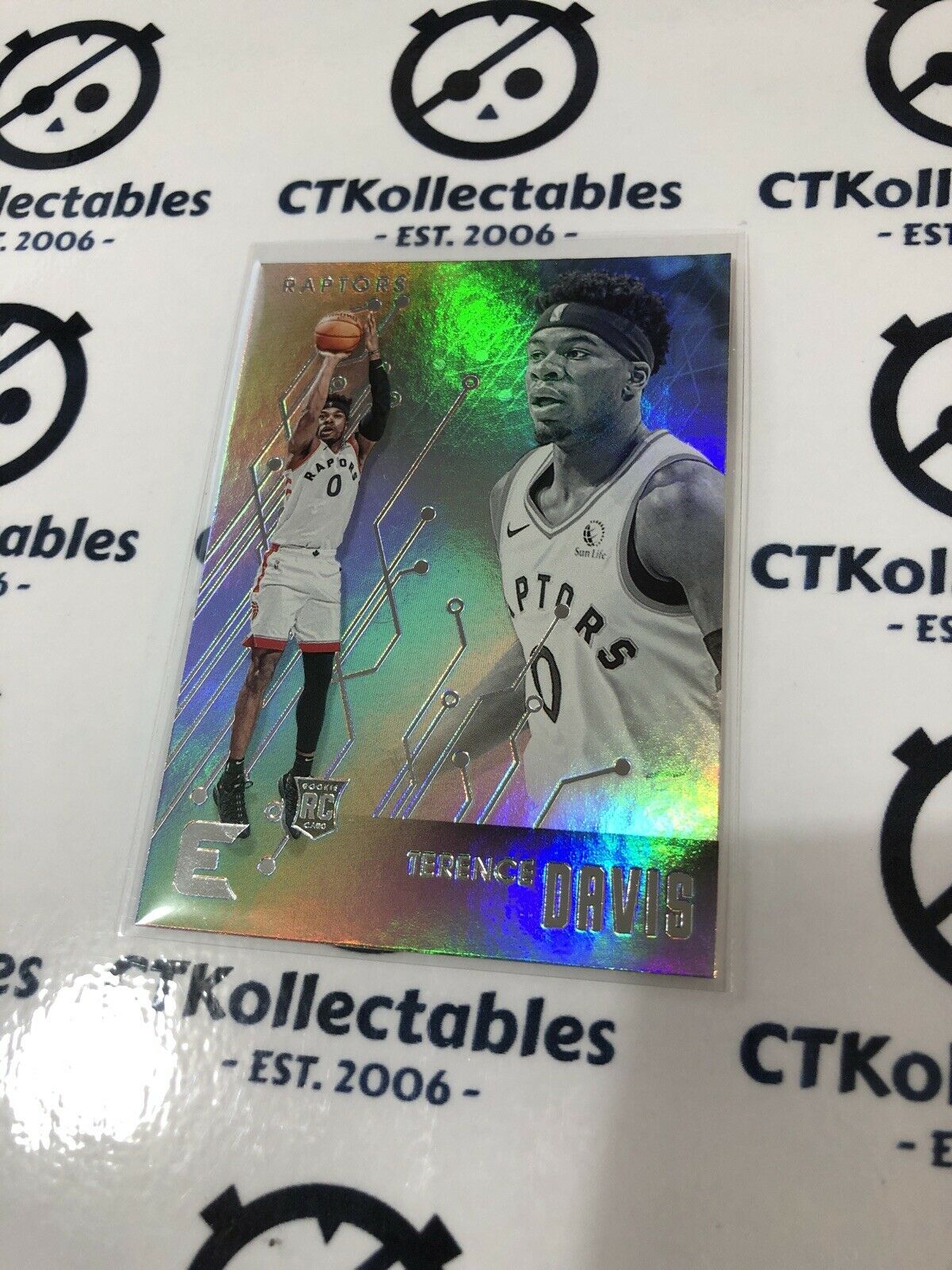 Terence Davis RC #233 2019-20 NBA Chronicles Essentials