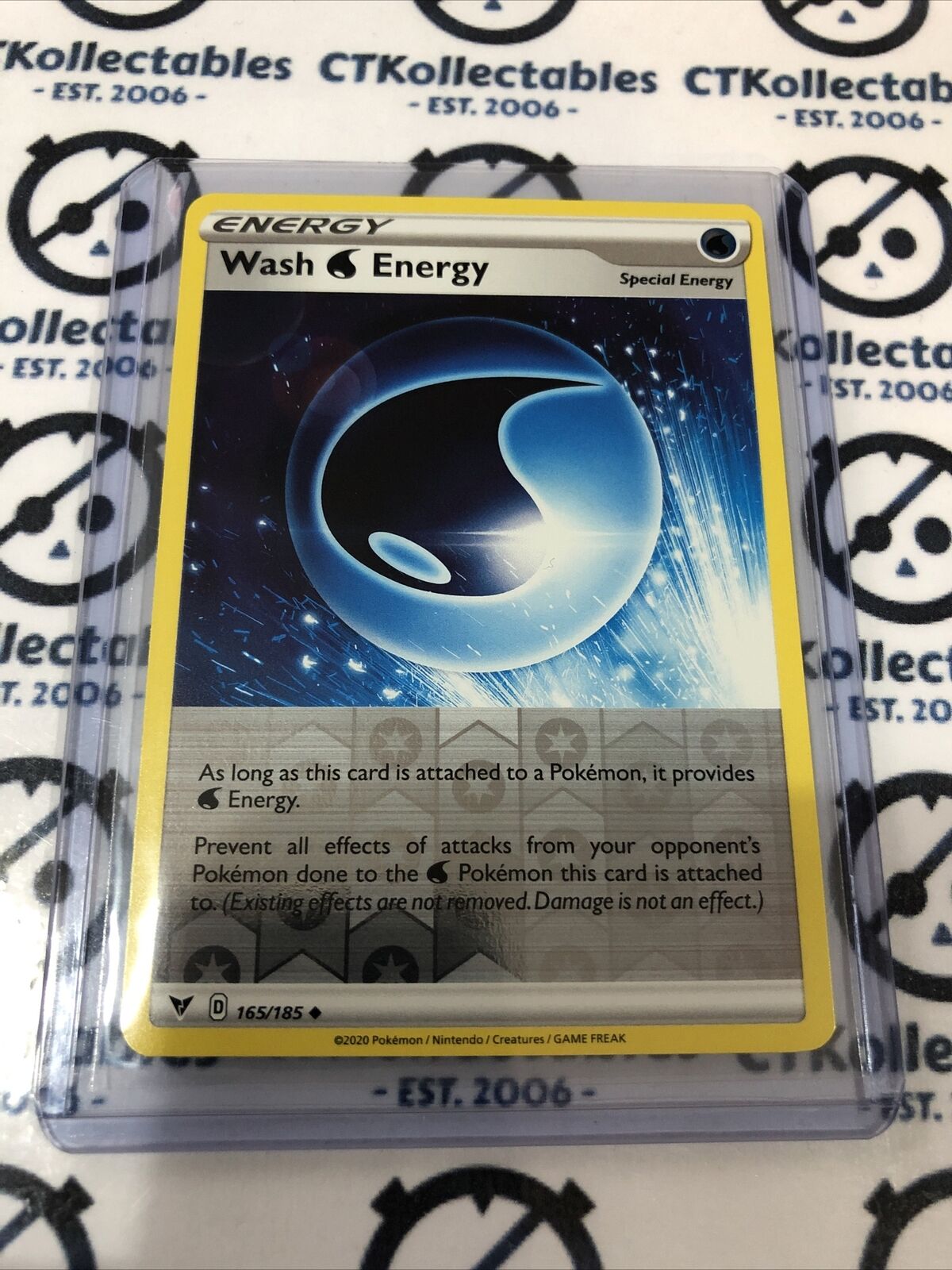 Wash Energy #165/185 Reverse Holo Uncommon Pokemon Card Vivid Voltage