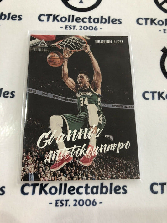 Giannis Antetkounmpo #155 2019-20 NBA Chronicles luminance