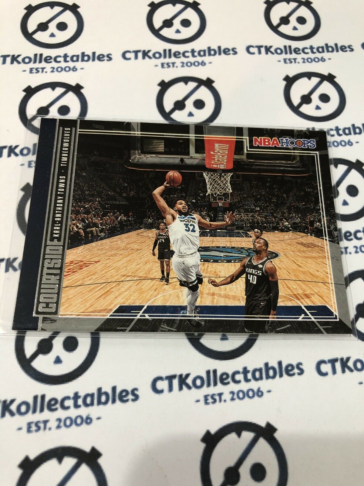2019-20 Panini Hoops Courtside #7 Karl-Anthony Towns Timber wolves
