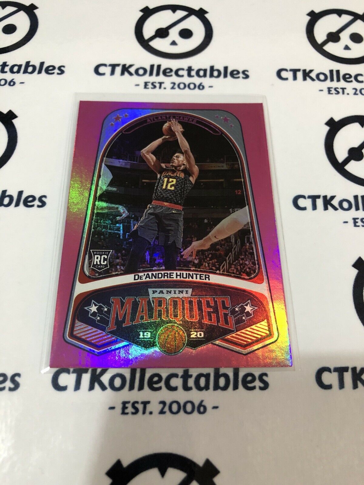 2019-20 NBA Chronicles Marquee De’andre Hunter Pink Hawks #256